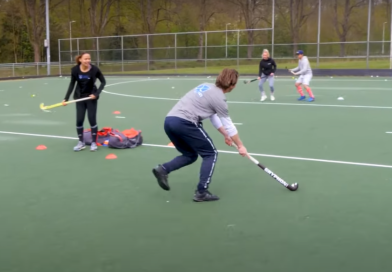Tactical Hockey Lesson: Attack Tutorial – Leading the defender! By Hockey Heroes TV