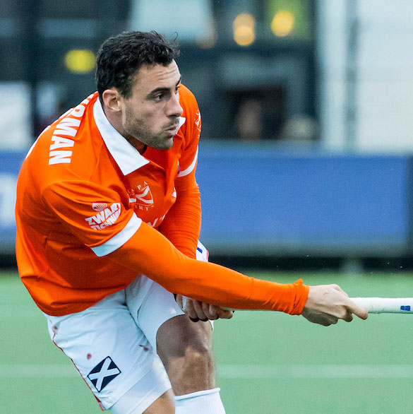 DEN BOSCH - Glenn Schuurman (Bloemendaal) tijdens de hoofdklasse hockeywedstrijd tussen de heren van Den Bosch en Bloemendaal (1-2). COPYRIGHT KOEN SUYK