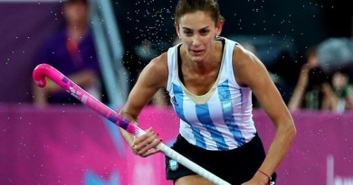 field hockey skills indian dribbling luciana aymar