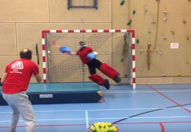 Practicing Airtime during indoor goalie training at Drijver Goalie Academy!